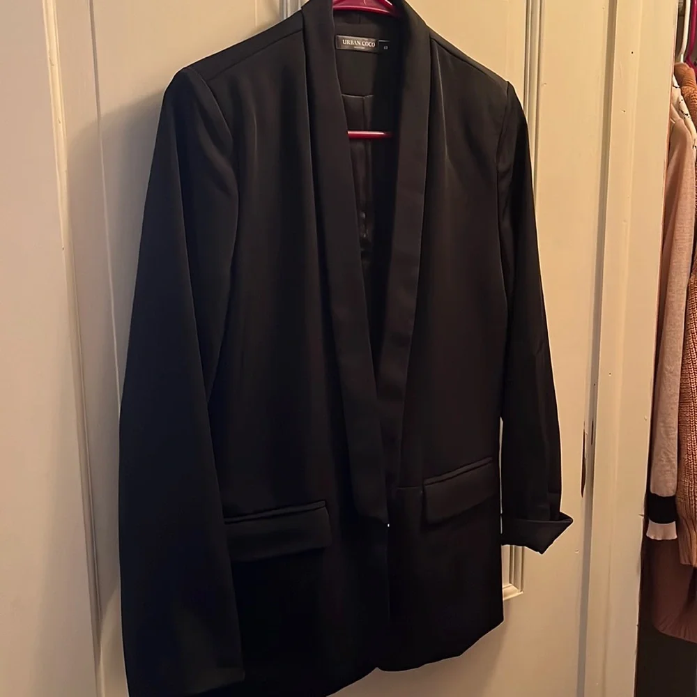 Black blazer - Picture 1 of 4